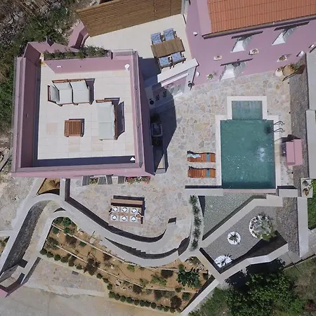 Listen To Nature In A Renovated Traditional Hilltop Liodosifis With Heated Pool Paidhokhorion