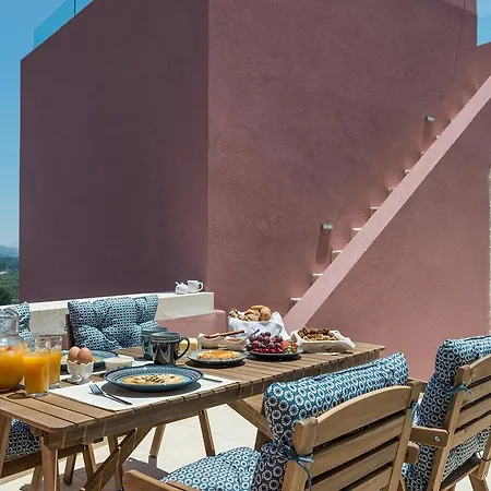 Listen To Nature In A Renovated Traditional Hilltop Liodosifis With Heated Pool Paidhokhorion