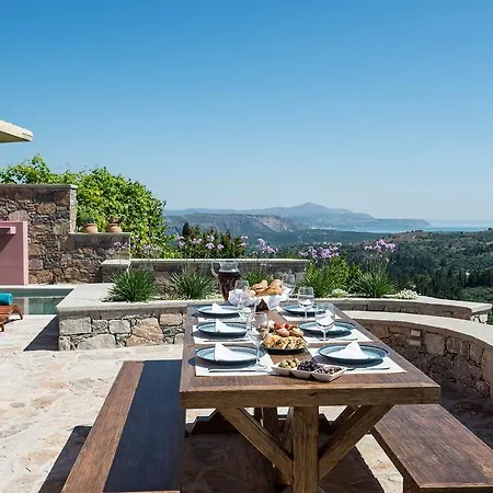 Villa Listen To Nature In A Renovated Traditional Hilltop Liodosifis With Heated Pool Paidhokhorion