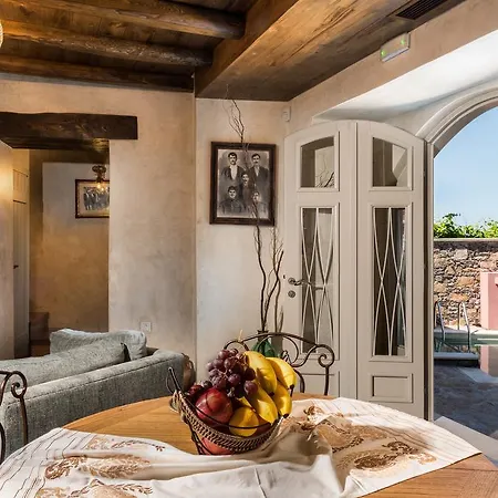 Listen To Nature In A Renovated Traditional Hilltop Liodosifis With Heated Pool Villa *
